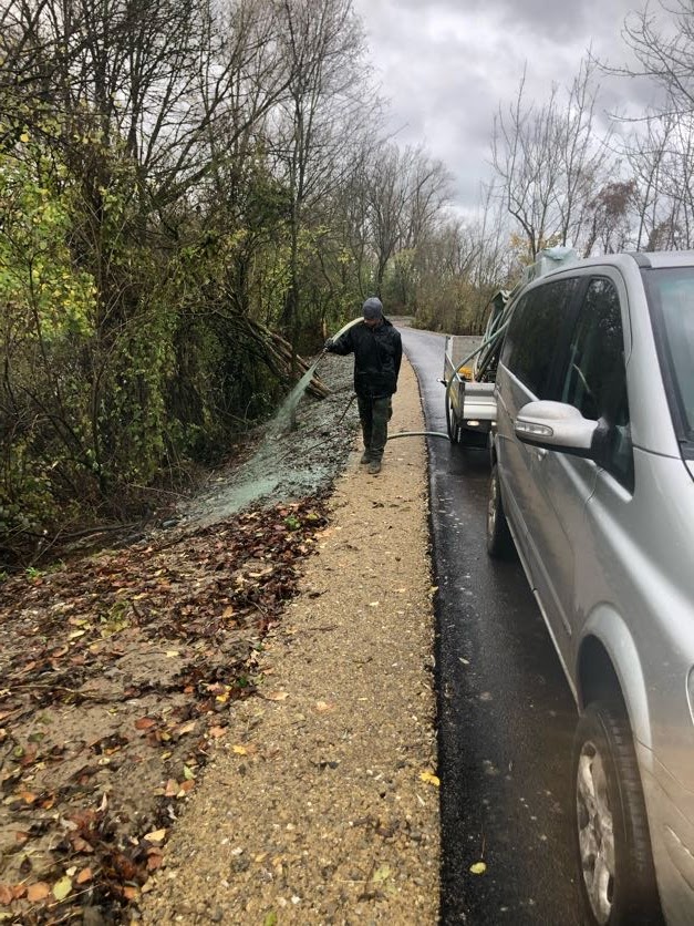 Oporný múr zo strany